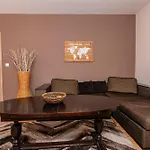 Aparthotel за гости евелин Pamporovo